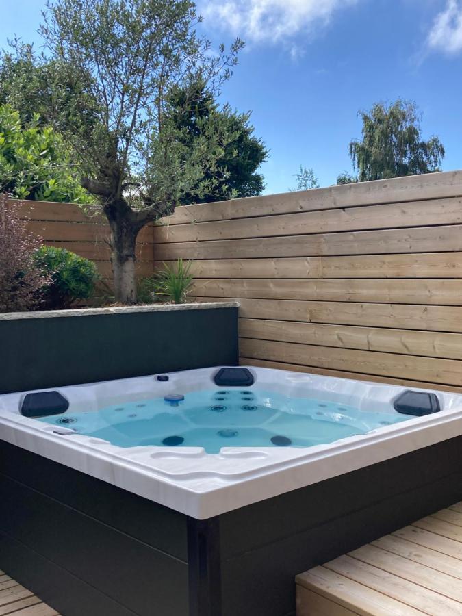 Douceur De Vivre En Bord De Mer - Jacuzzi Et Cheminee سان كولوم المظهر الخارجي الصورة